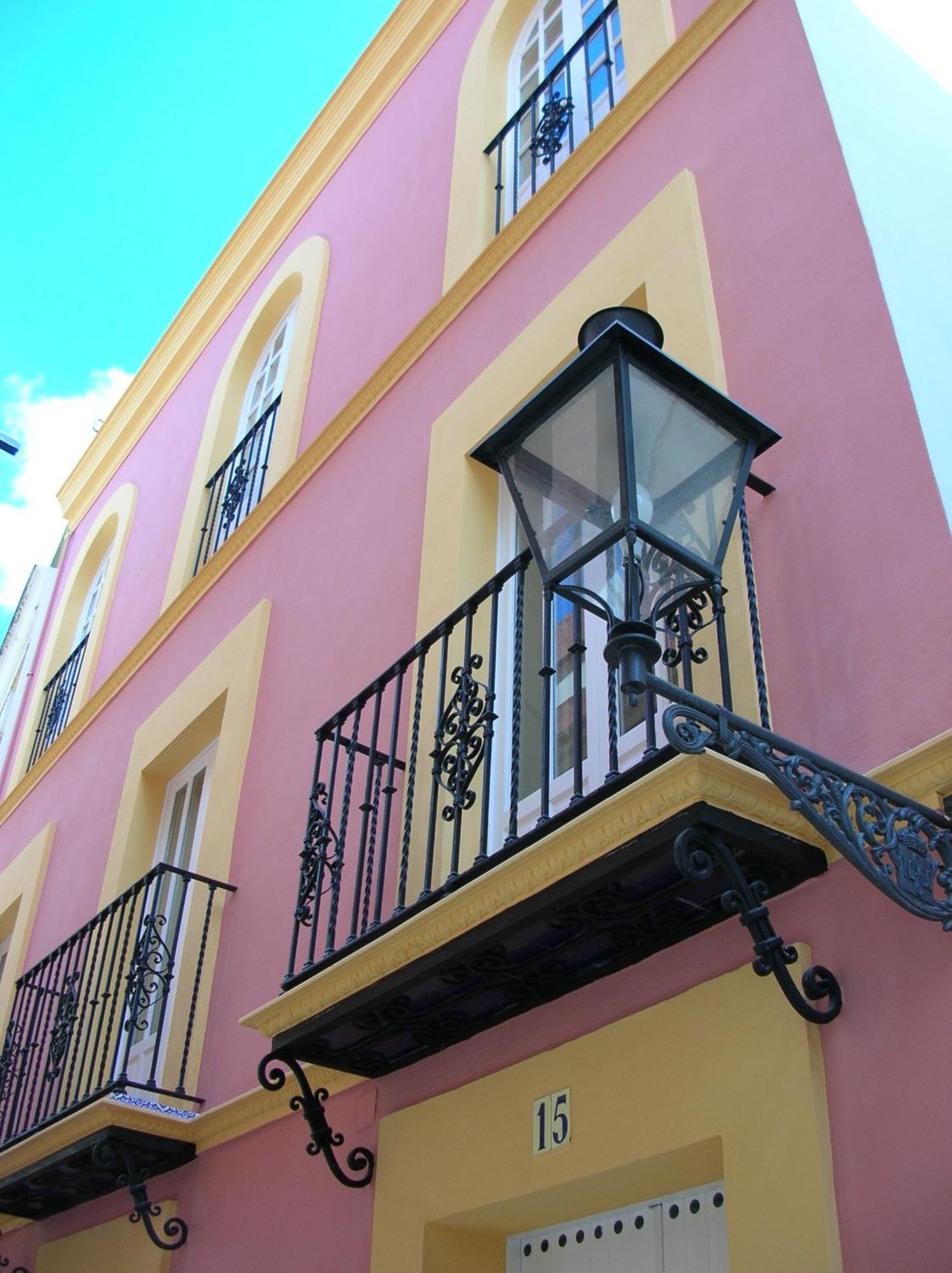 Un Patio En Santa Cruz Sevilla